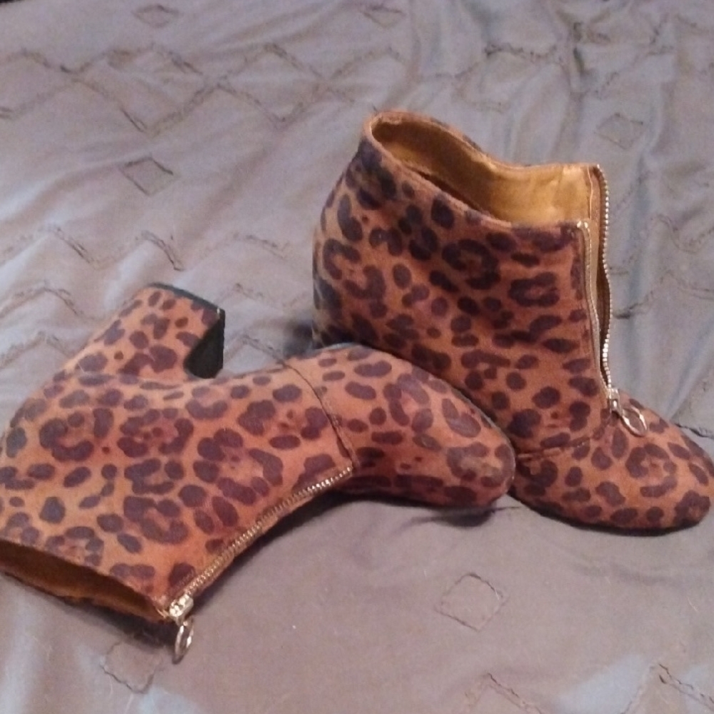 Cato Leopard Print Ankle Booties with Side Zip - Brown/Tan